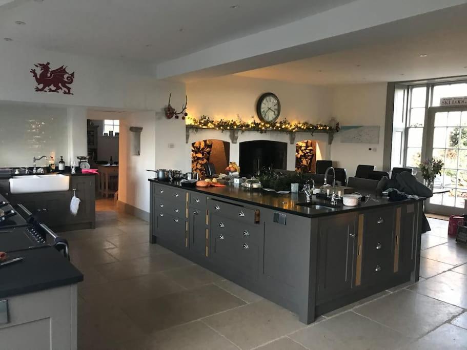 Georgian Country House -Panoramic Views -Sleeps 12 Ruthin Luaran gambar